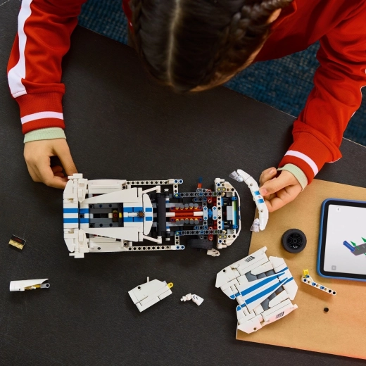 3D дигитални инструкции в приложението LEGO Builder