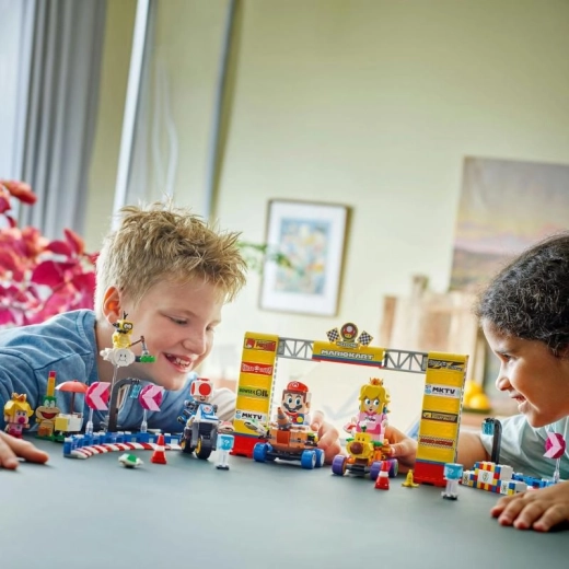 Интерактивно изживяване с LEGO Super Mario
