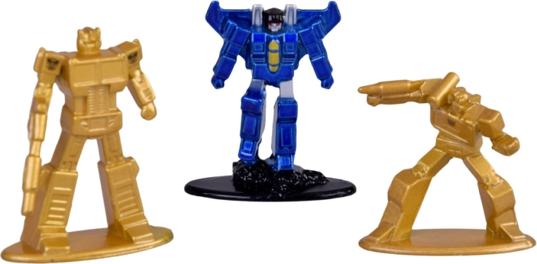 Exclusive gold figures only in this set