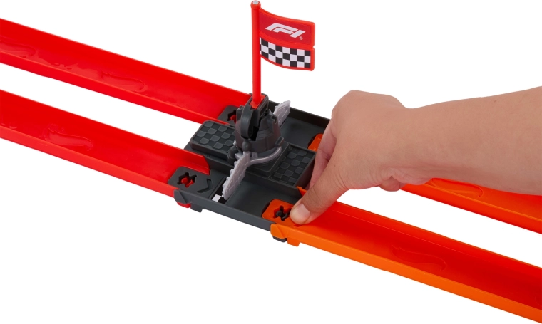 Финален модул с шахматно знаме