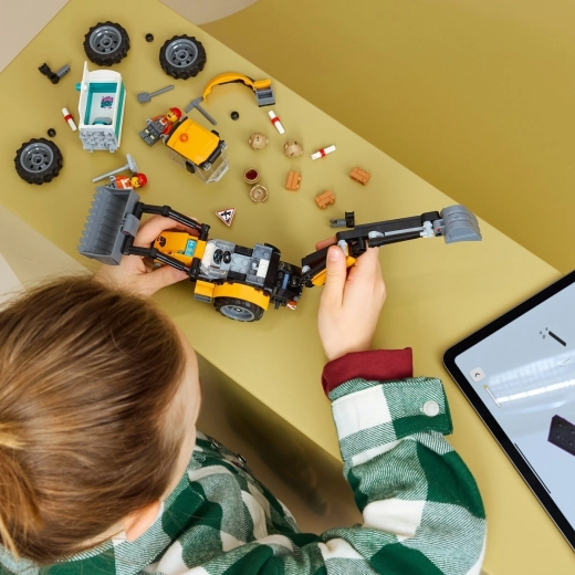 Интерактивно строене с LEGO Builder