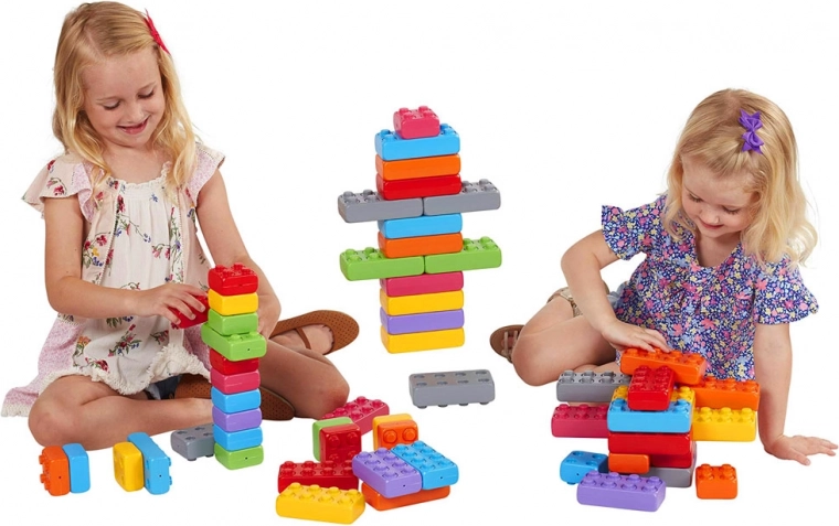 Креативни конструкции в пъстри цветове