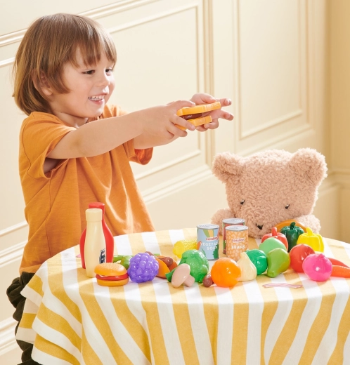 Подпомага въображението и социалните умения