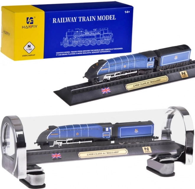 Колекционерски модел на локомотивата LNER Class A4 Mallard 1:160 в презентационна витрина