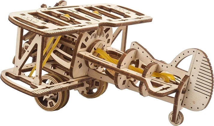 Functional rubber-band drive and spinning propeller