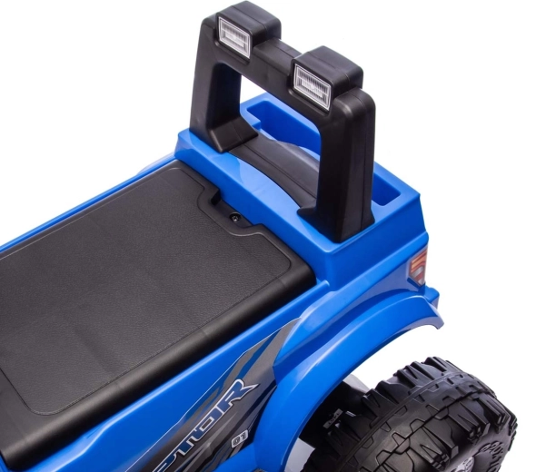 Comfortable seat and robust construction