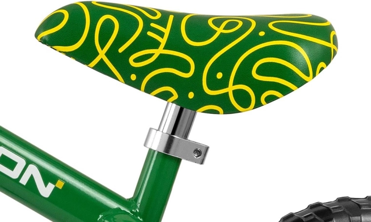 Soft adjustable saddle for comfort as your child grows