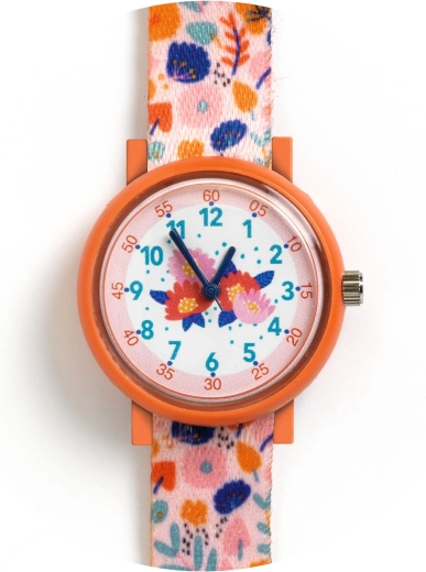 Adjustable strap with buckle