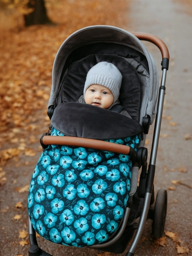 Secure fastening in a stroller and car seat