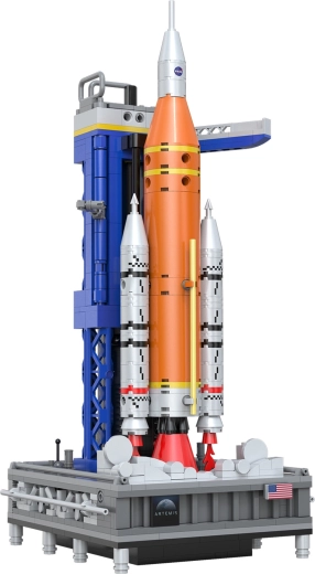 Дисплейна стойка с конструктивни детайли