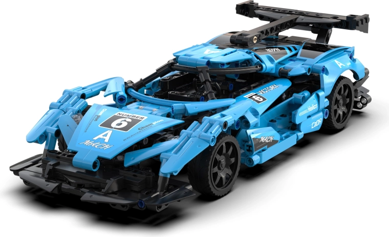 Реалистични детайли и LED светлини