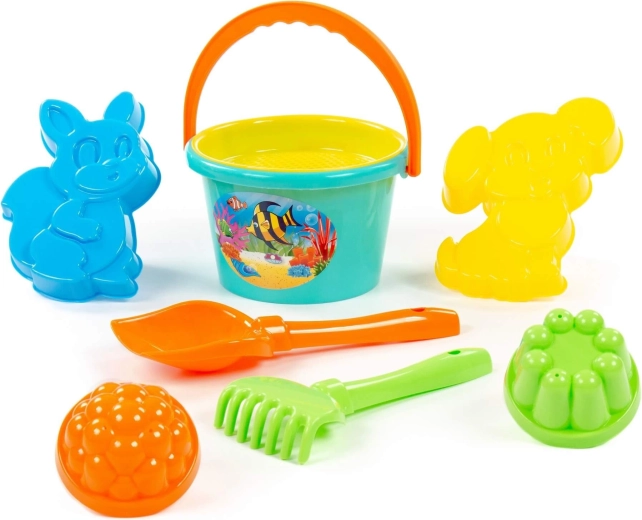 Complete equipment for playing in the sand