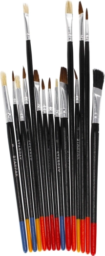 Various brush shapes for precision and coverage