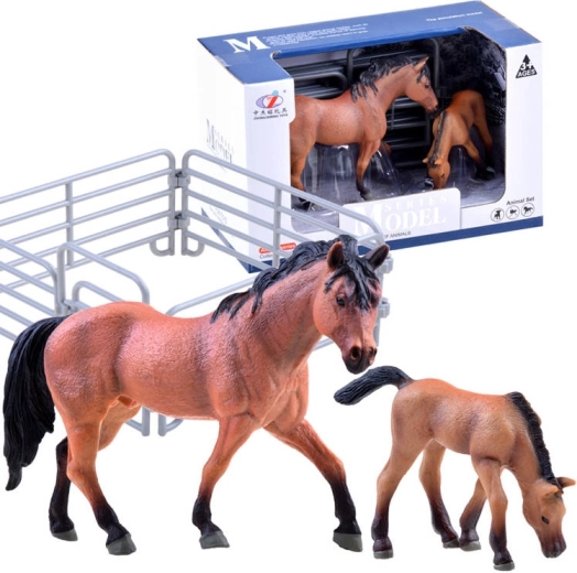 Set of horse and foal figurines with a paddock – Brown – modular paddock