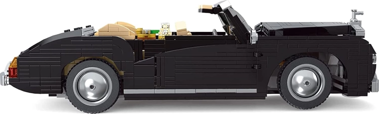 Кабриолет с прецизно изработен интериор