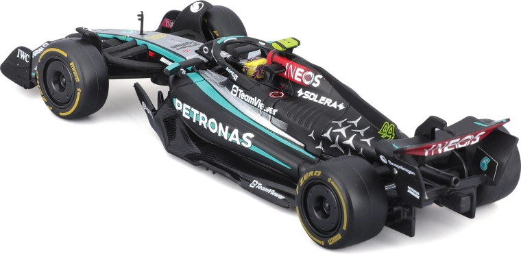 автентично изпълнение на mercedes-amg f1 w15