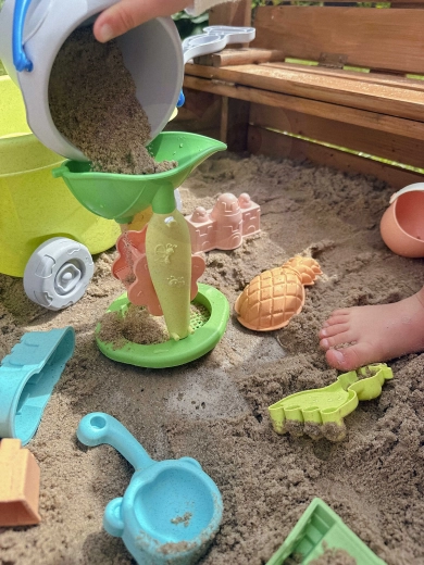 Мелничка със сито за вода и пясък