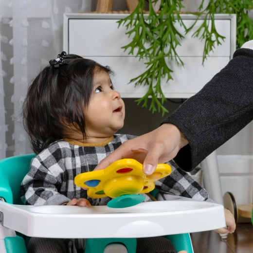 Strong suction cup for stable play