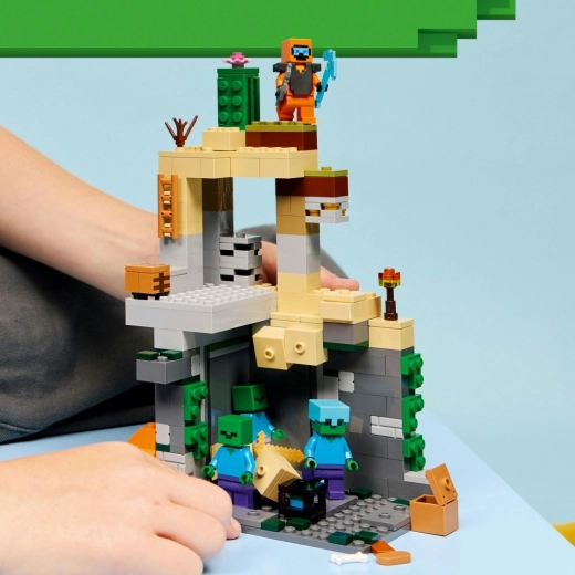 Action-packed cave with surprising mechanisms
