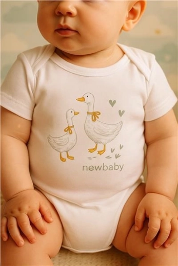 Practical fastening for easy diaper changes