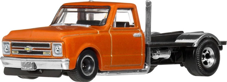 Емблематичният Chevrolet Chevy C-10 (1967) в мащаб 1:64