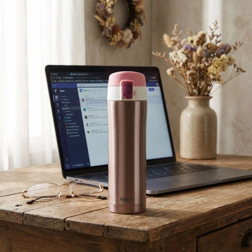 Spill-proof lid and practical pouring