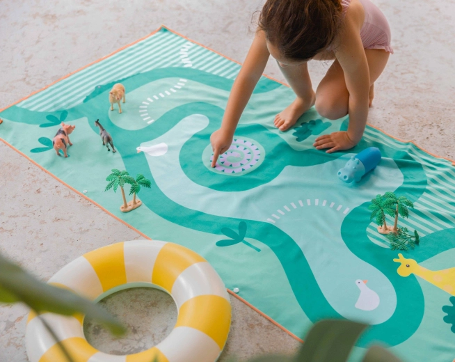 Quut children's beach towel Safari 180 × 100 cm