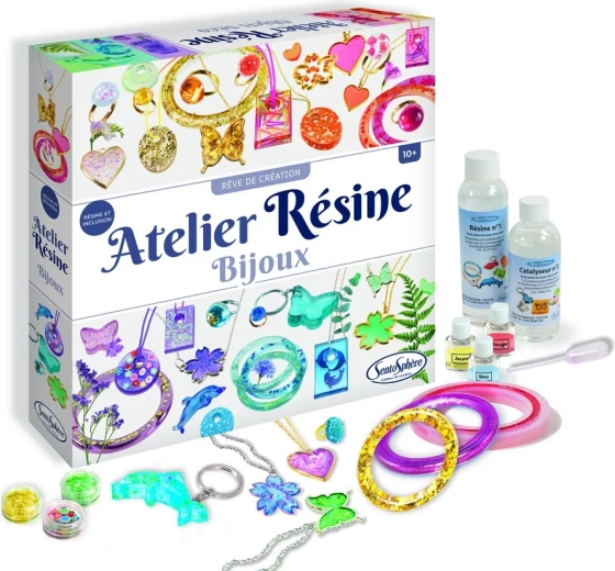 Sentosphere jewelry workshop for making glitter resin jewelry