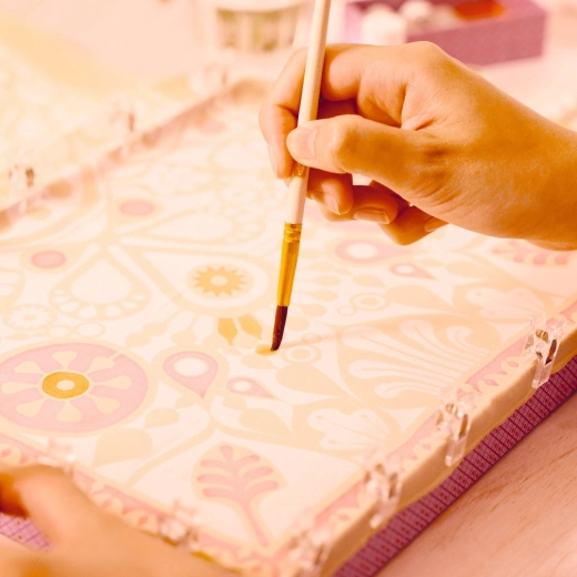 Прецизно рисуване благодарение на изпъването на плата