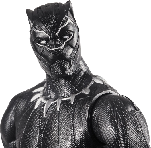 Прецизни детайли на костюма на Black Panther