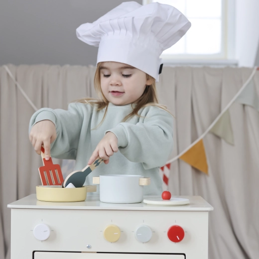 Supporting children's imagination