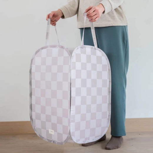 Easy to carry and versatile use