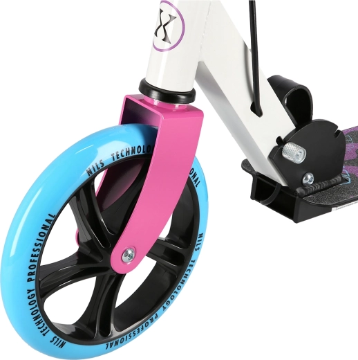 200 mm PU wheels and ABEC 7 bearings for a smooth ride