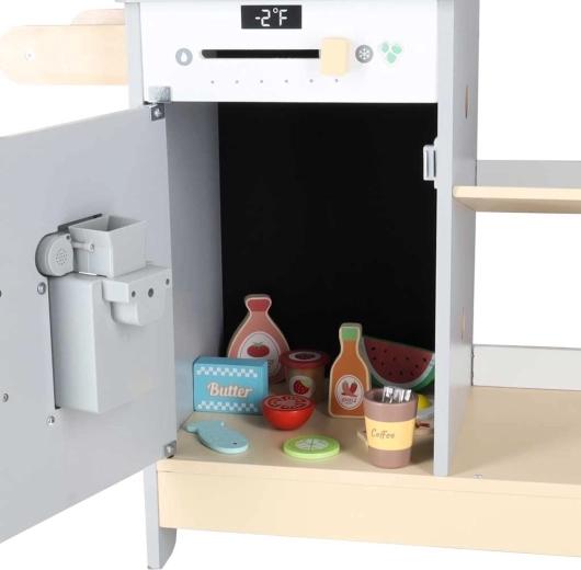 Interactive ice maker and rich accessories