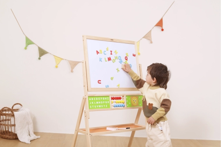 Two surfaces for drawing and writing