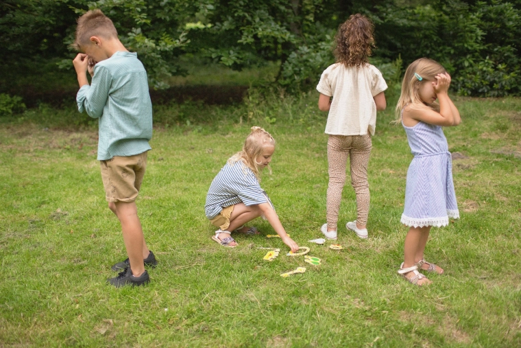 Quick reactions for little detectives