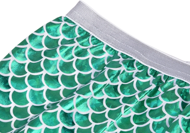 Fish-tail skirt with a scale pattern