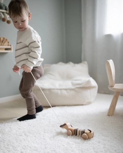 Encourages first steps