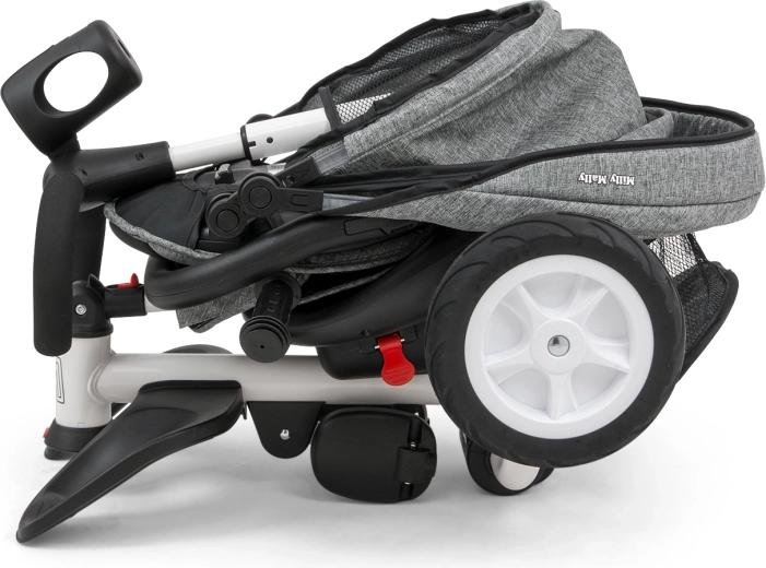 Compact folding and practical details on the go