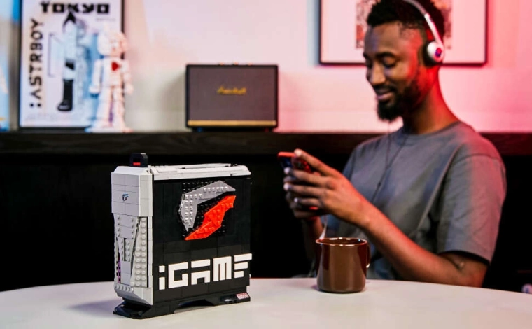 Стилна витринна декорация за геймърски сетъп