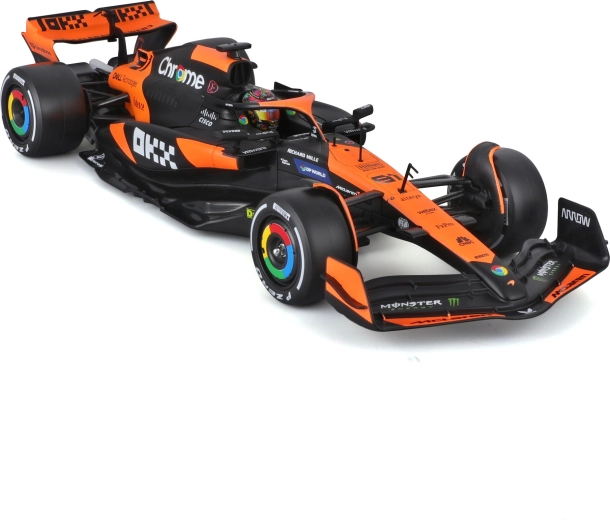 Bburago 1:24 McLaren MCL38 2024 Oscar Piastri in protective display case