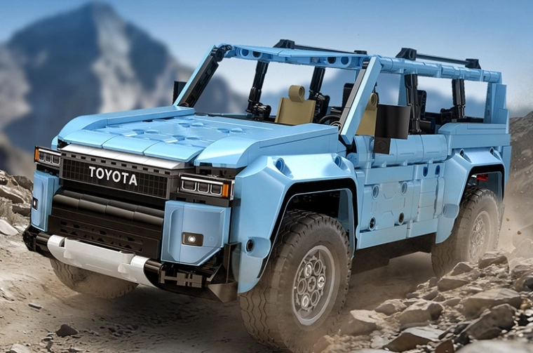 Two control options: 2.4 GHz and Bluetooth app