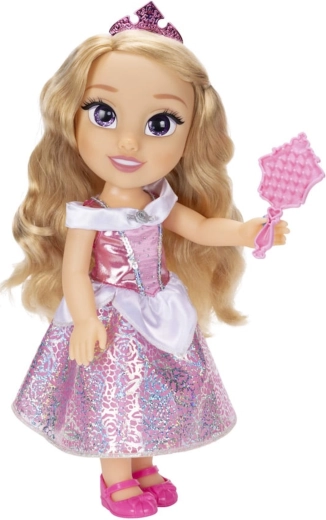 Кралска визия с тиара и блестяща рокля