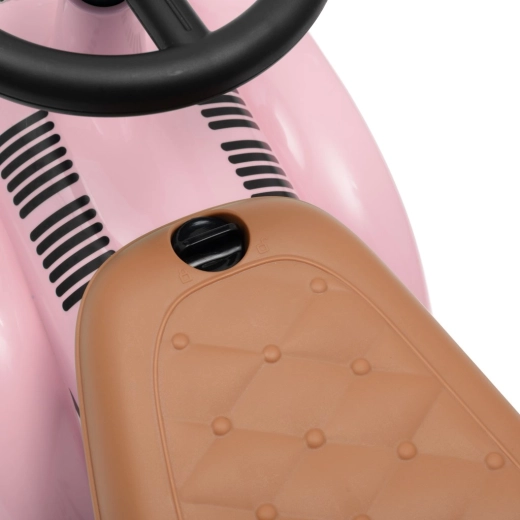 Steering wheel with horn and limited turn radius