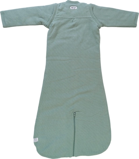 Long sleeves for more warmth and comfort