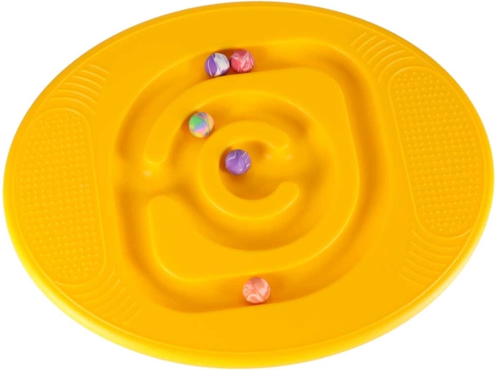 A maze for focused play