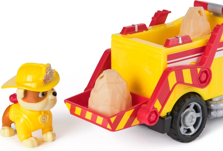 Detailed vehicle and Rubble figure