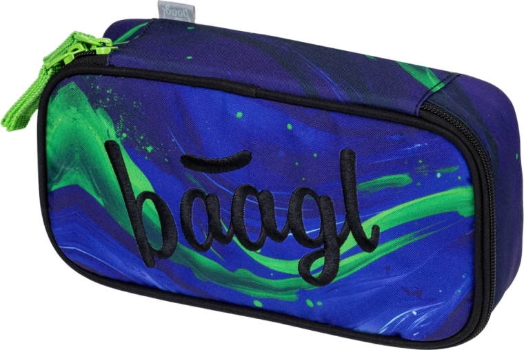 Просторен пенал и прегледно съхранение на принадлежности