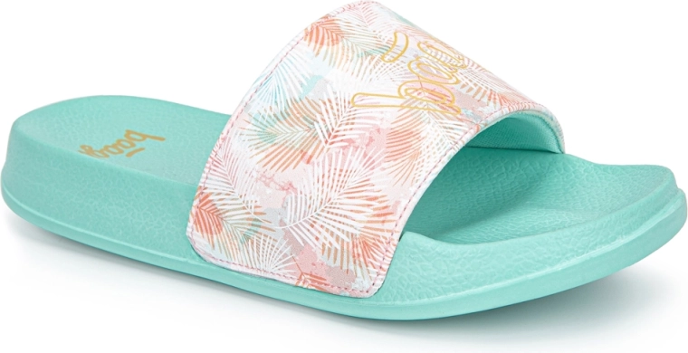 Lightweight slippers with a comfortable step
