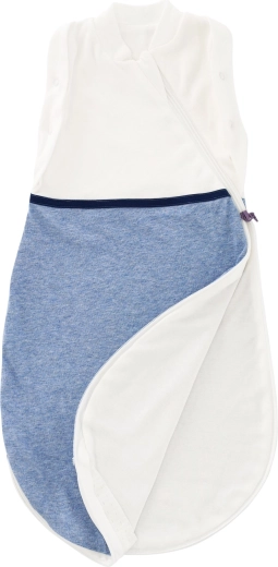Quick diaper changes thanks to the zip around the edge